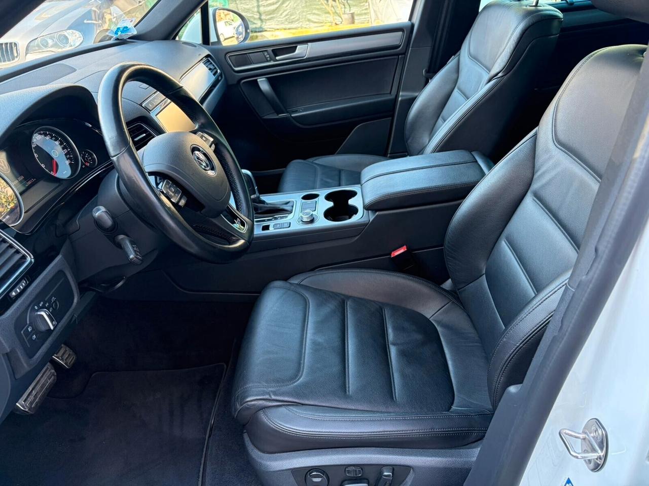 Volkswagen Touareg 3.0 TDI 204 CV tiptronic R-LINE*EURO6*FULL