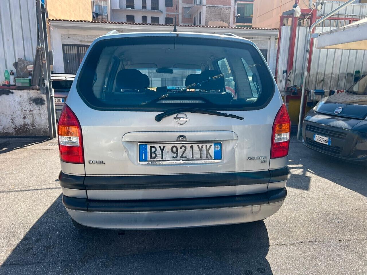 Opel Zafira 1.6 benzina Anno 2003 con 137.000 km