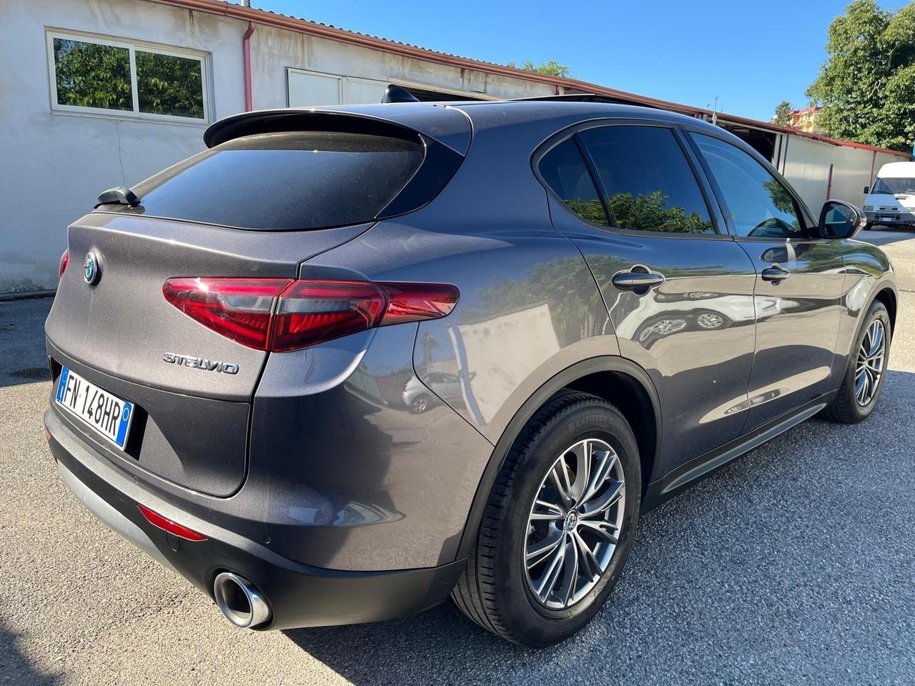 Alfa Romeo Stelvio 2.2 mjt camb aut-km 119000-2018