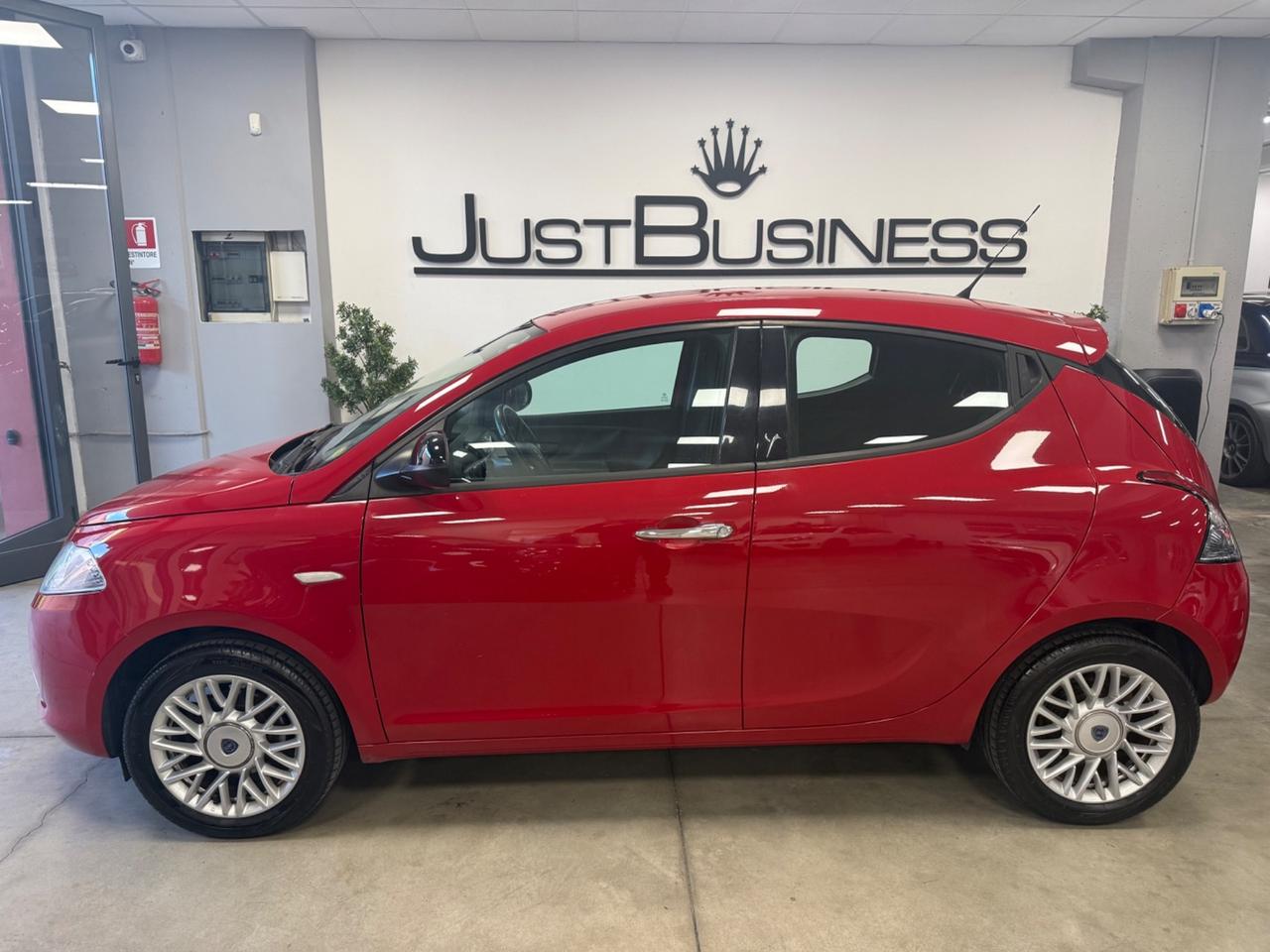 Lancia Ypsilon 1.2 69 CV 5 porte Platinum