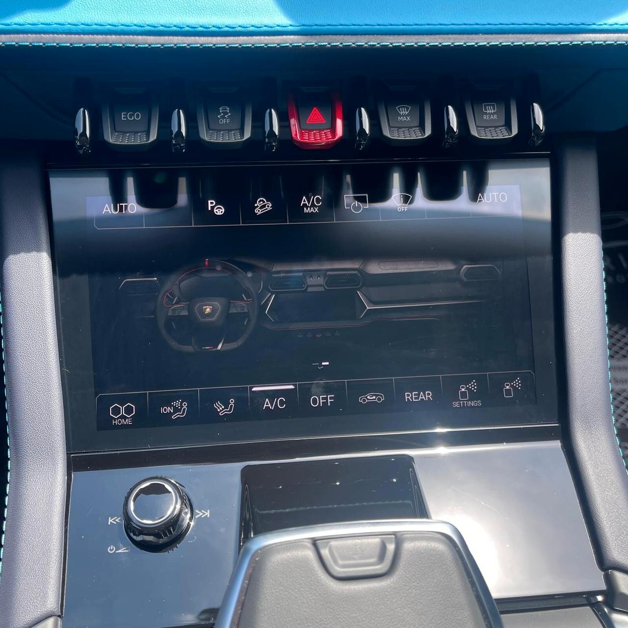 Lamborghini Urus 4.0 SE 2.000KM
