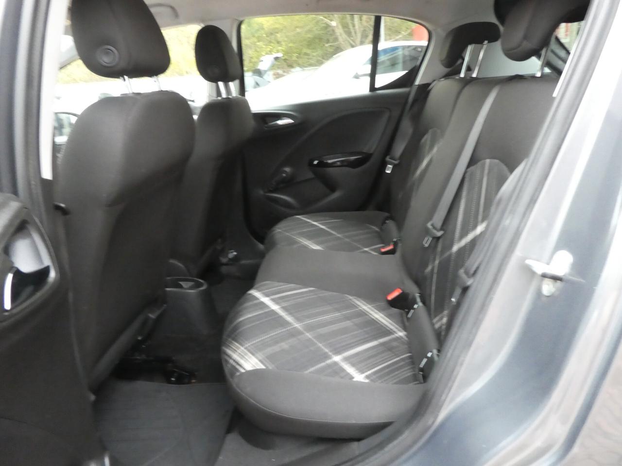 Opel Corsa 1.4 90CV GPL Tech 5 porte OK NEOPATENTATI