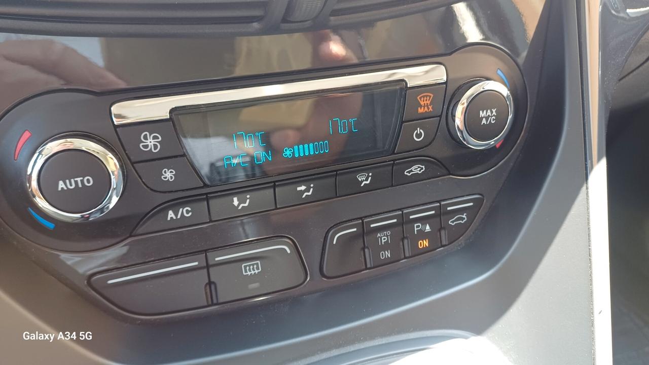Ford Kuga 2.0 TDCI 140 CV 4WD Powershift Titanium
