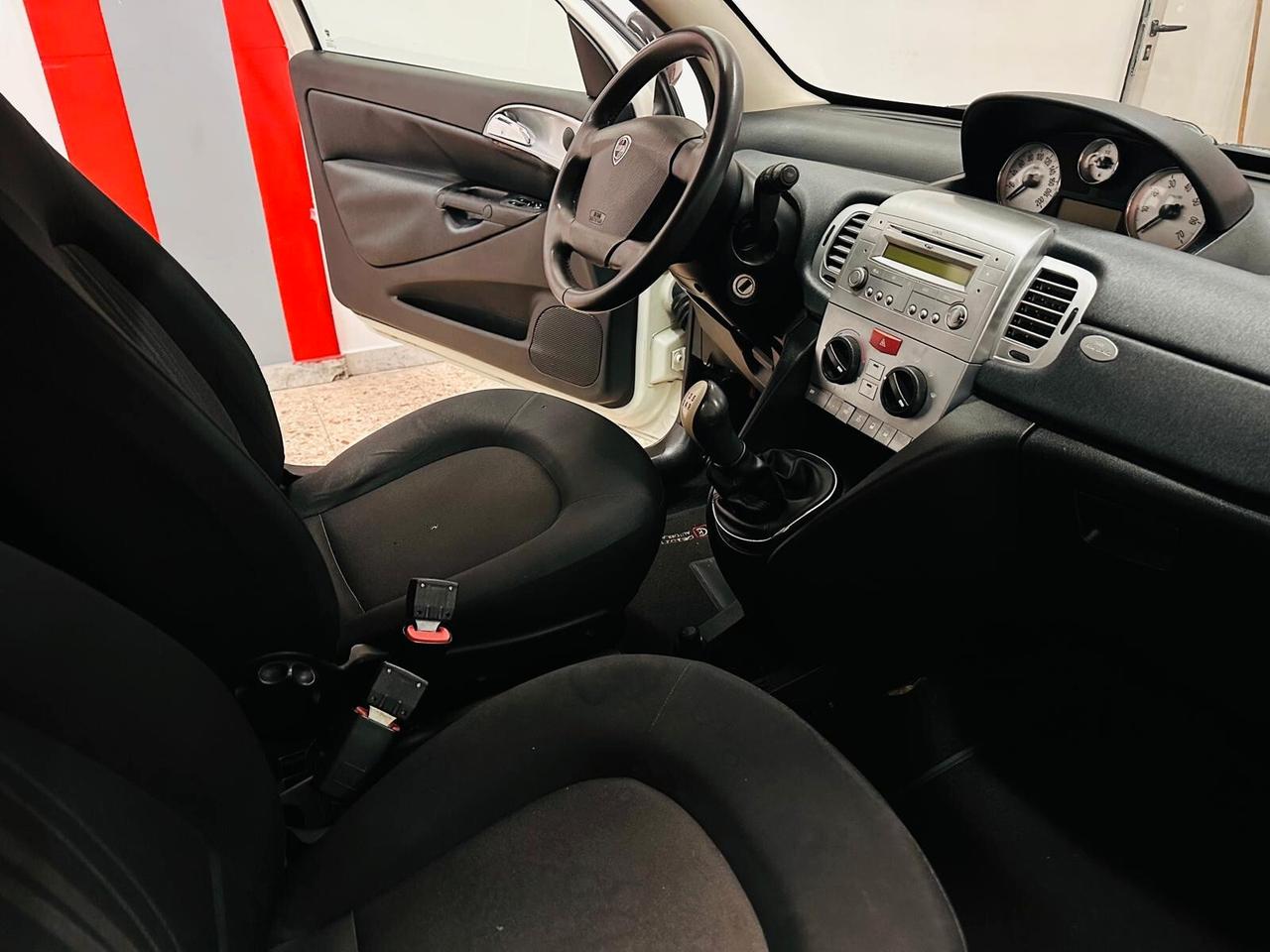 Lancia Ypsilon 1.3 MJT 75 CV Elle