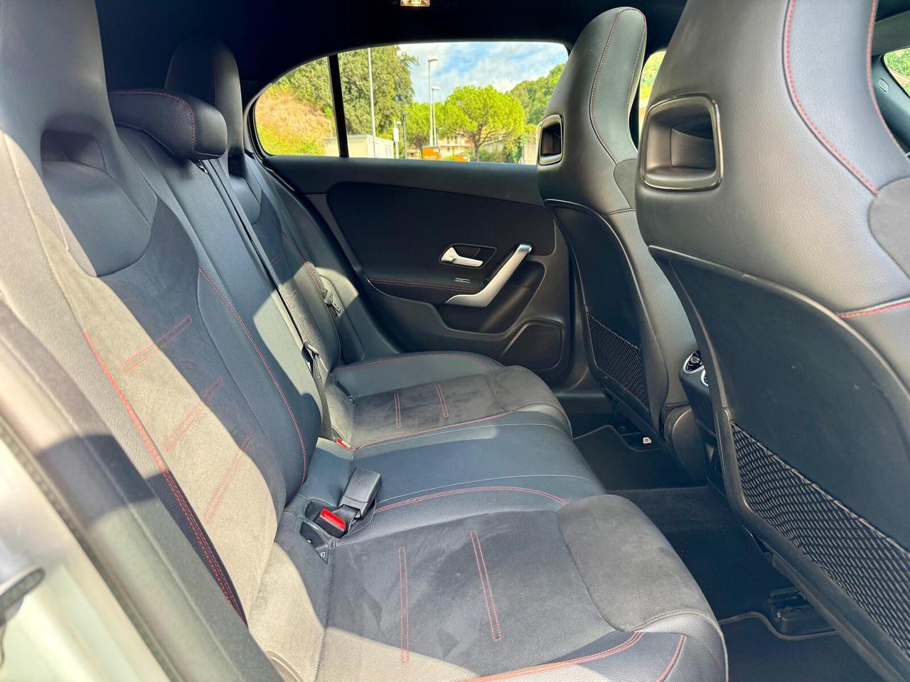 Mercedes A 250e Premium AMG 218CV | Tetto | 18" | Pelle/Alcantara | 57.000 KM