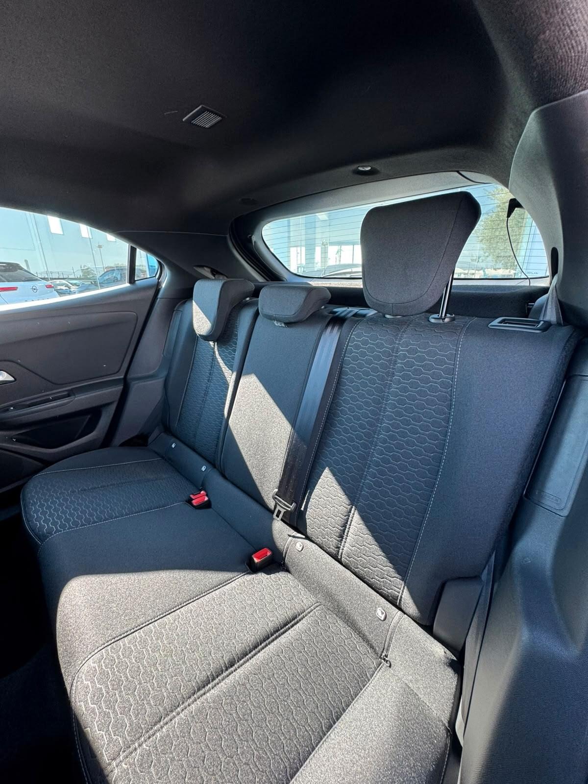 Opel Mokka Hybrid 1.2 145CV DCT6 Edition - possibilità noleggio no scoring