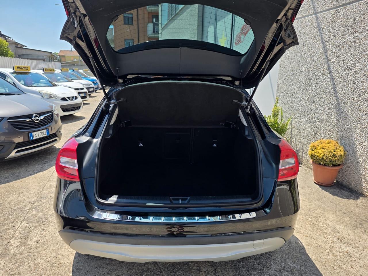 Mercedes-benz GLA 180D Premium Euro 6