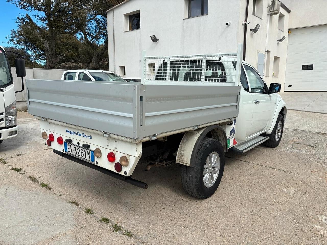 Mitsubishi L200 2.5 DI-D 178CV Club Cab