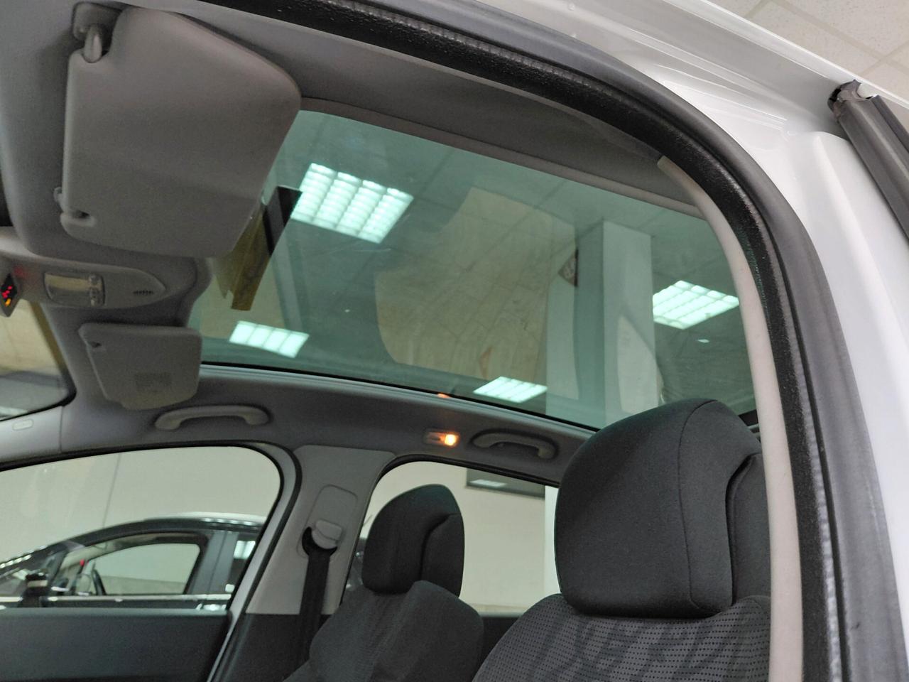 Peugeot 3008 1.6 HDi 115CV anno 2013