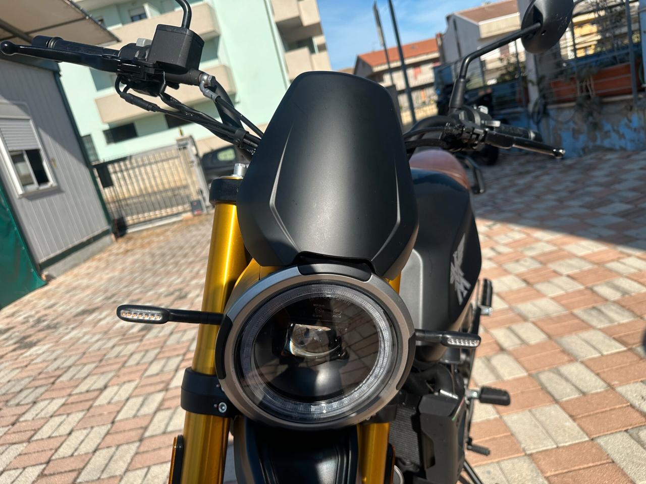 Moto Morini 6½ SEIEMMEZZO SCR (ABS)