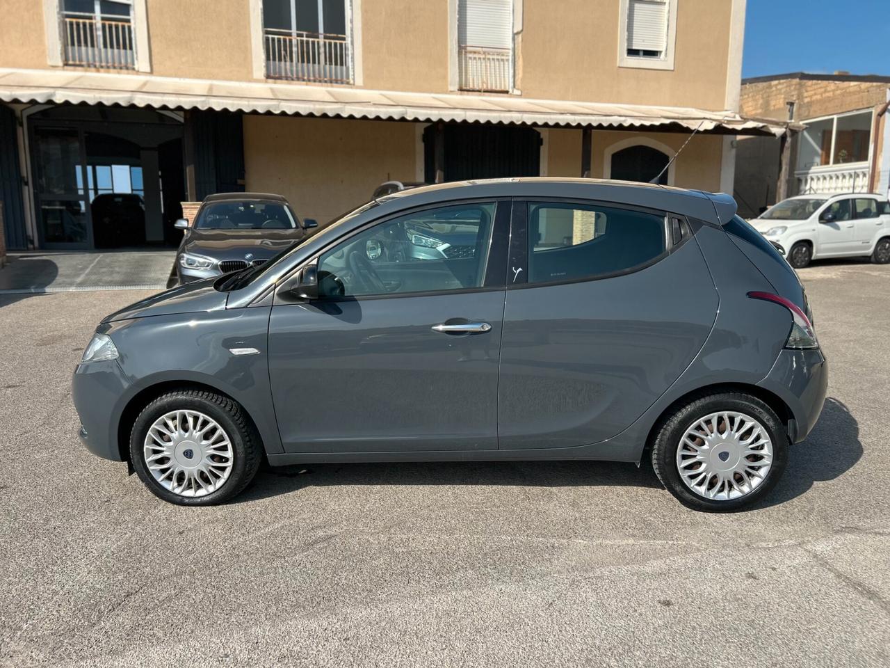 Lancia Ypsilon 1.2 69 CV 5 porte Platinum 08/2018