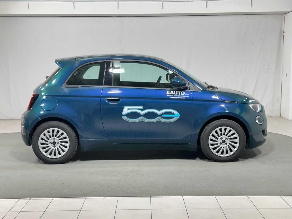 Fiat 500 e 42 kWh