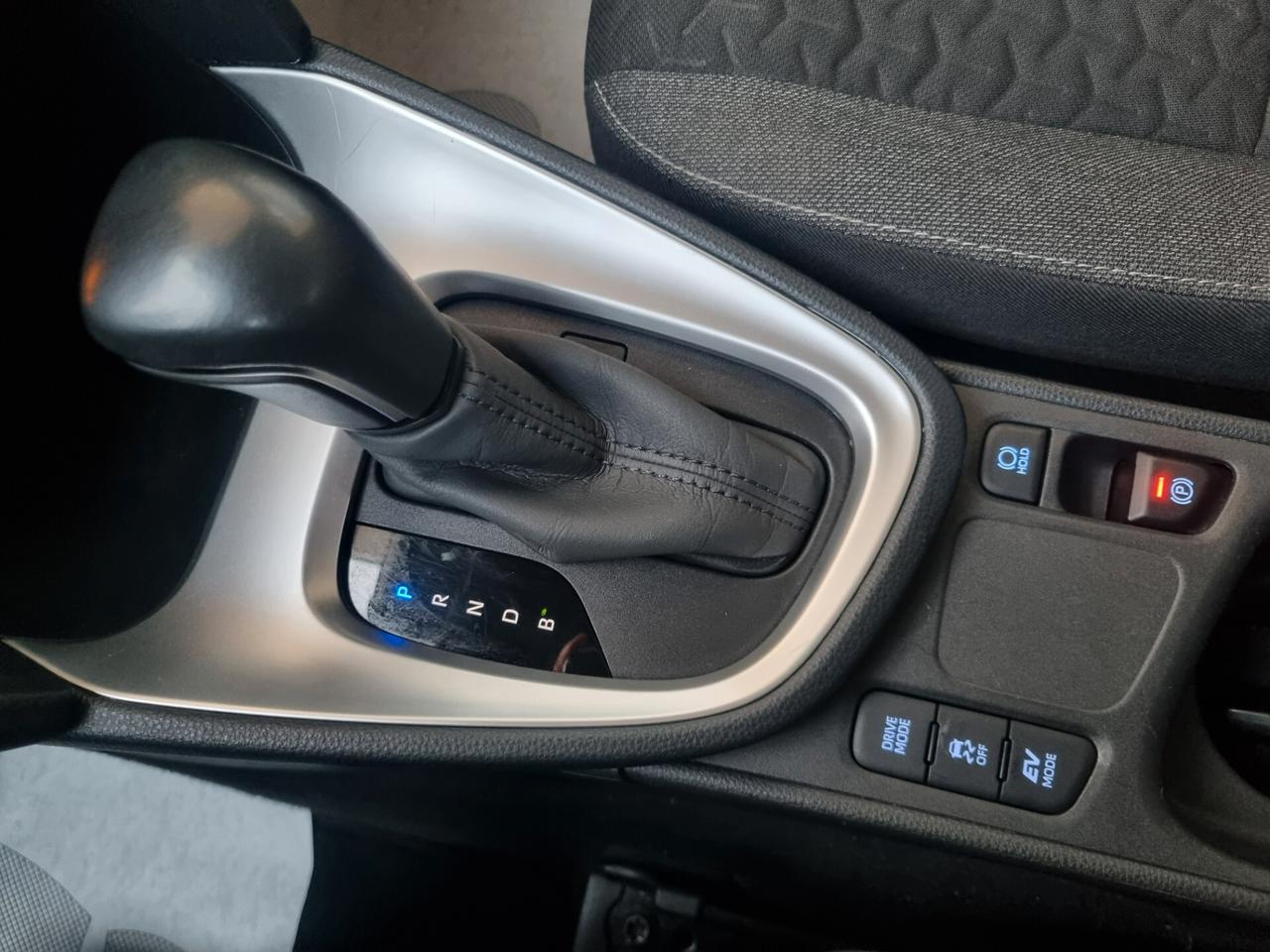 Toyota Yaris Cross 1.5 Hybrid 5p. E-CVT AWD-i Trend