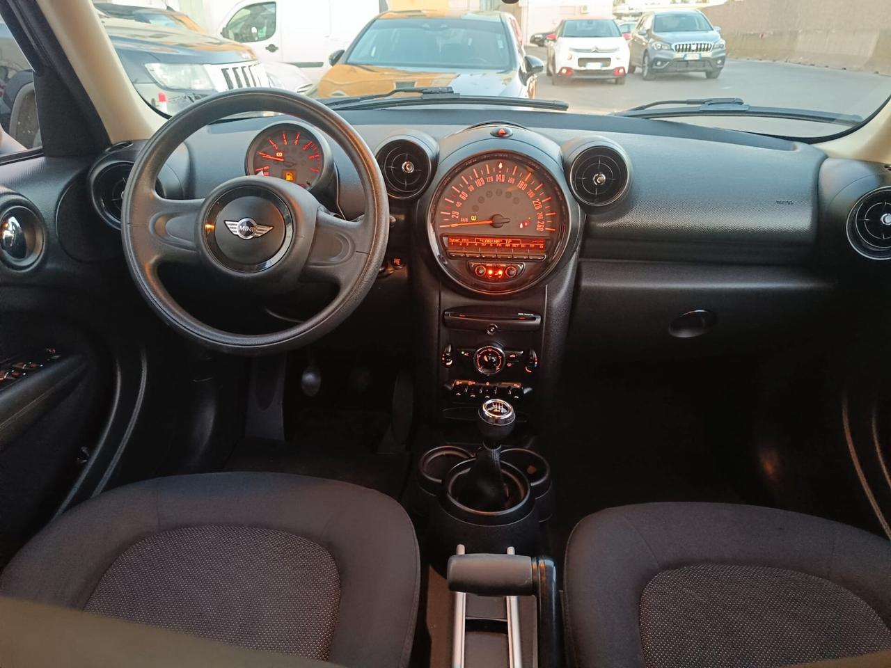 Mini Cooper D Countryman 1.6 2015 solo 129.000 Km.