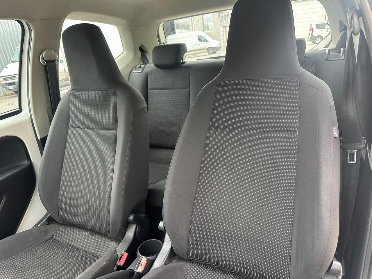 Volkswagen up! 1.0 5p. take KM CERTIFICATI