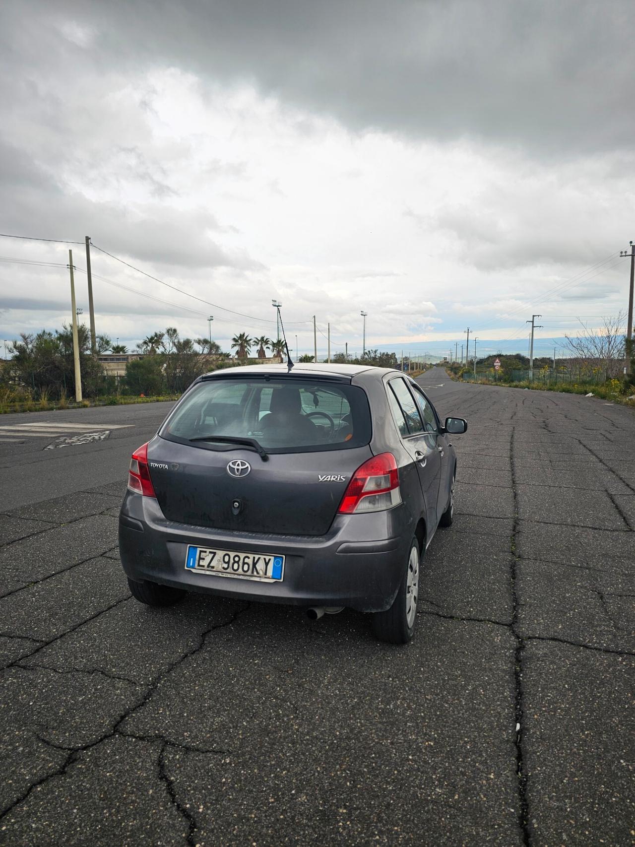 Toyota Yaris 1.0 cc 69cv 5 porte