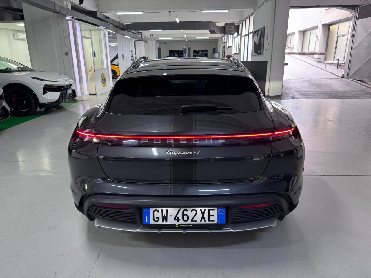 Porsche Taycan Cross Turismo 4S