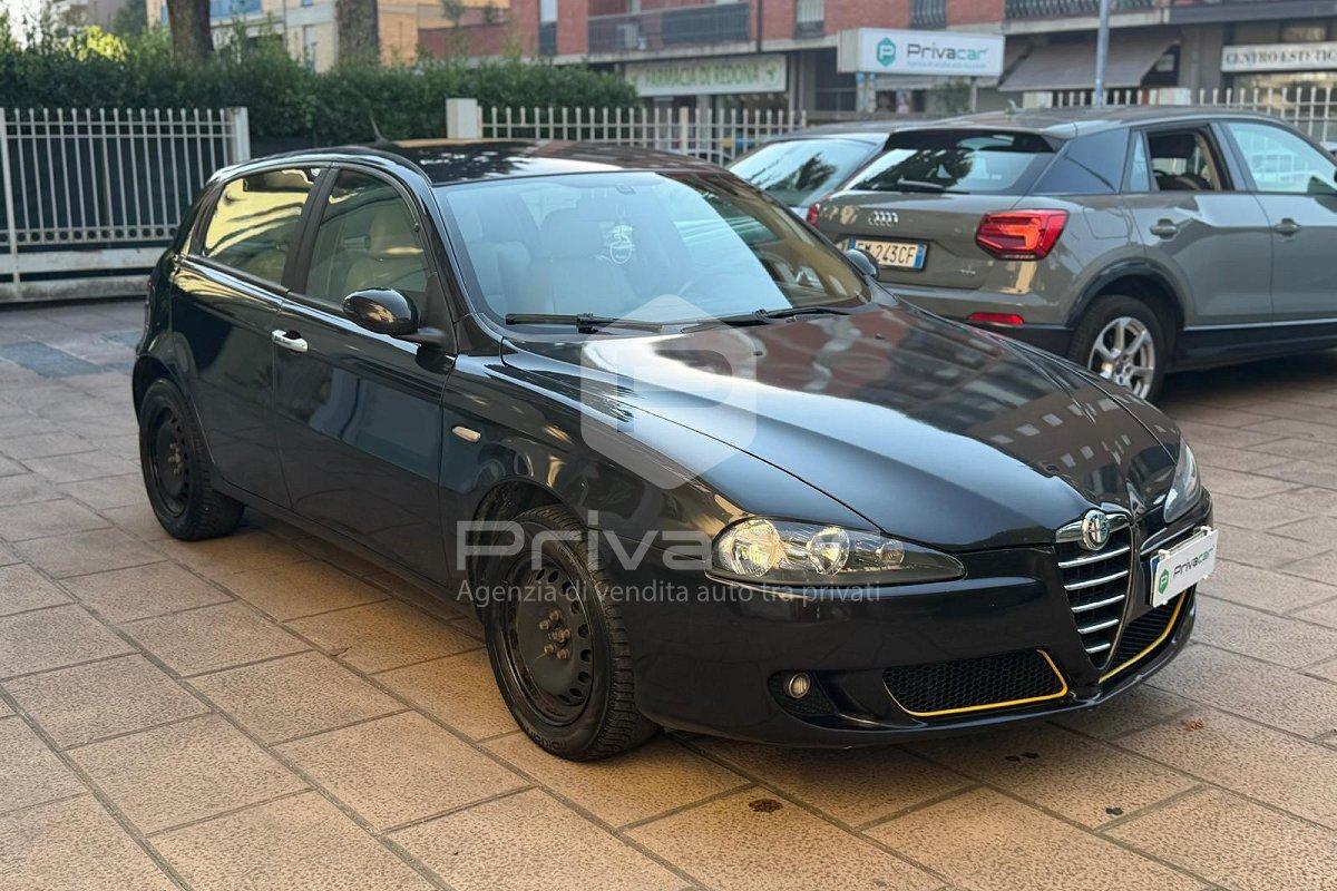 ALFA ROMEO 147 1.9 JTD M-JET 16V 5 porte Black Line