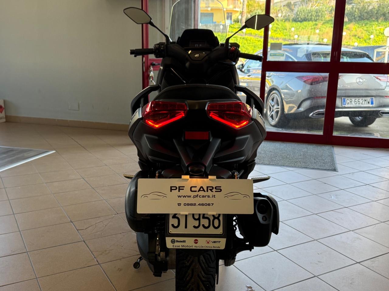 Yamaha X-Max 300 TECH MAX