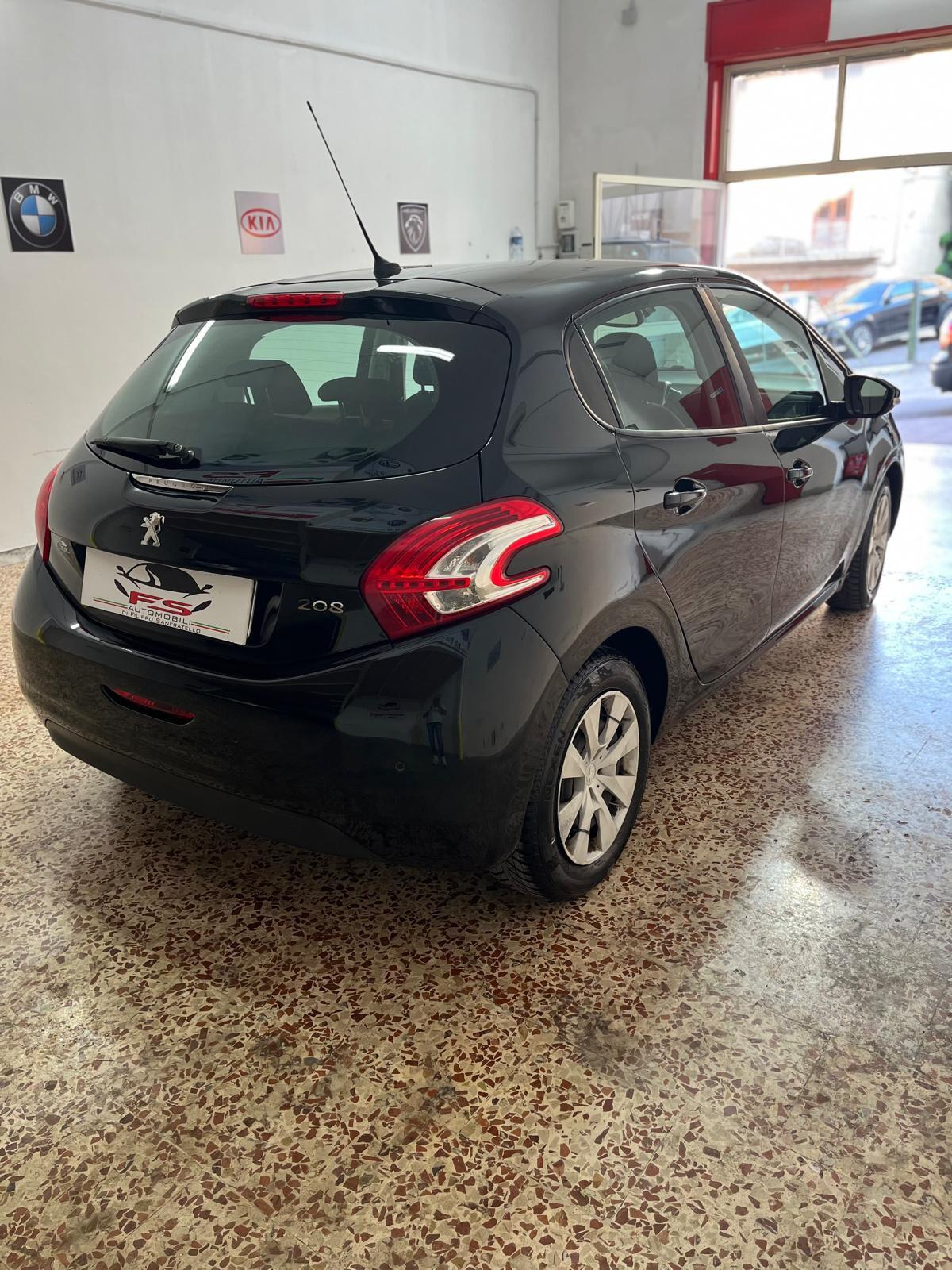 Peugeot 208 1.4 HDi 68 CV 5 porte Access