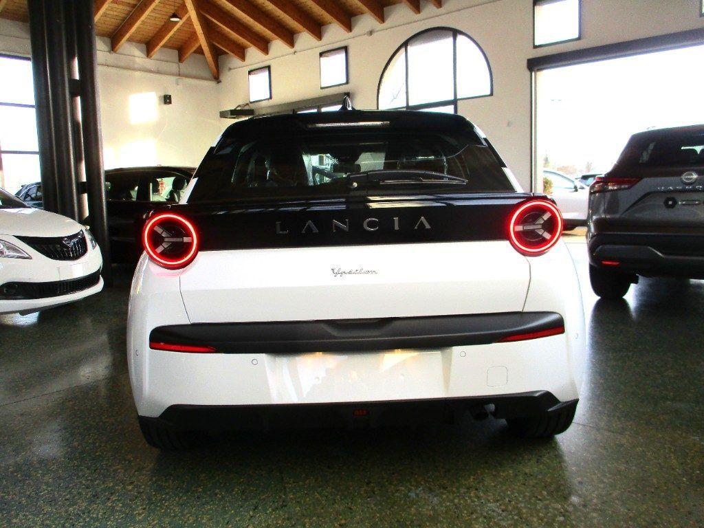 Lancia Ypsilon Hybrid e-DCT - Ok Neopat. - PRONTA