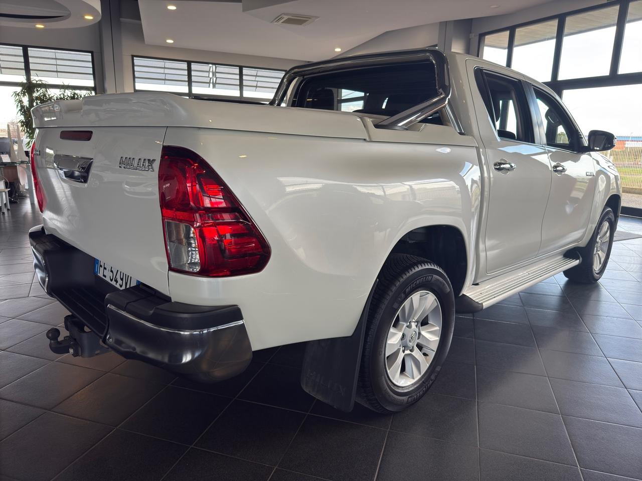 Toyota Hilux 2.4 D-4D 4WD 4 porte Double Cab Lounge