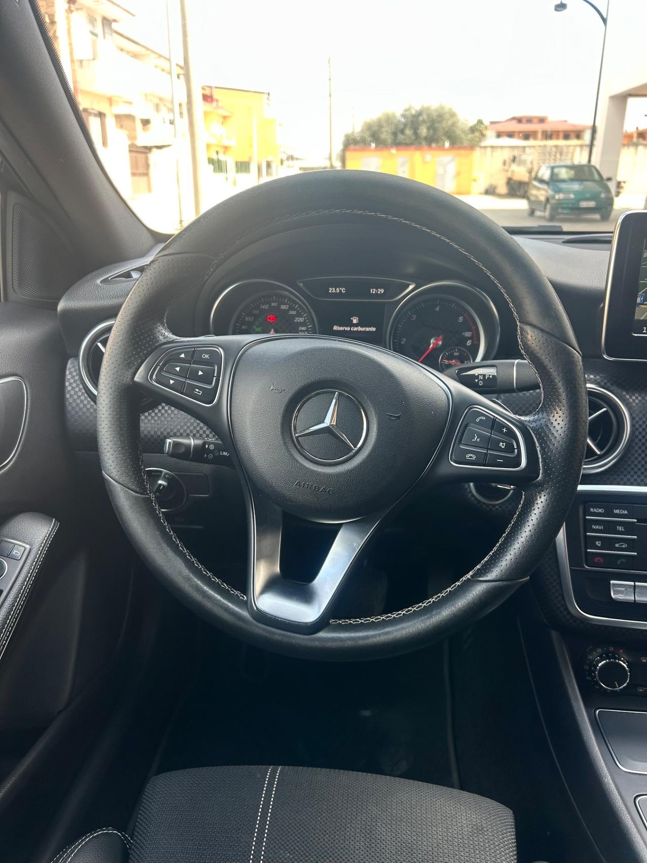 Mercedes-benz A 180 d Automatic Premium