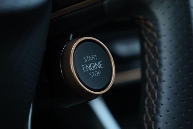 CUPRA Leon 1.5 eTSI 150 CV DSG