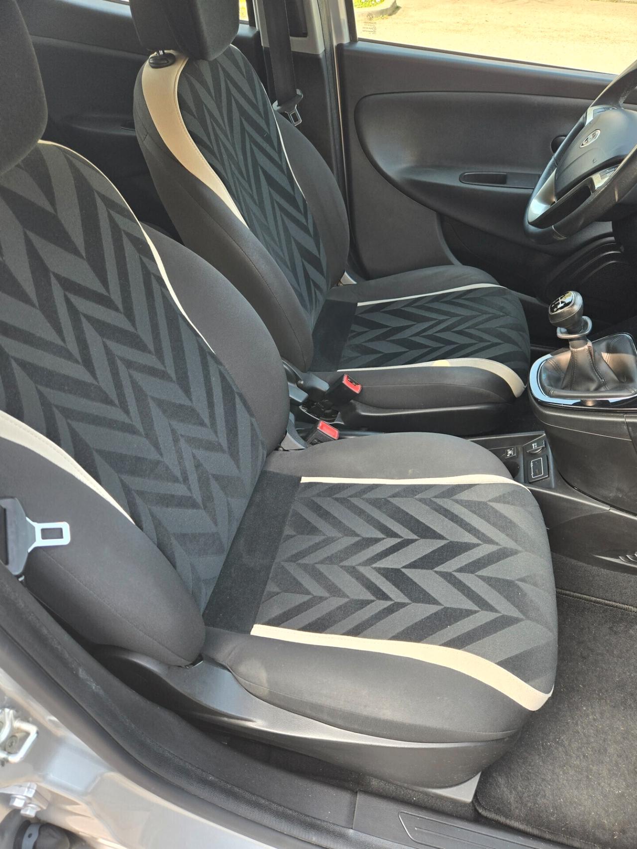 Lancia Ypsilon 1.2 69 CV 5 porte GPL Ecochic Gold