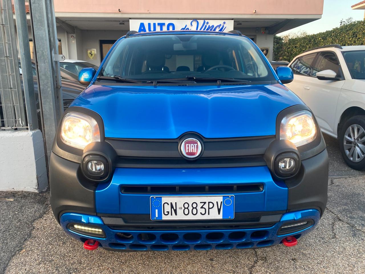 FIAT Panda 1.0 hybrid CROSS 5posti RadioAPP