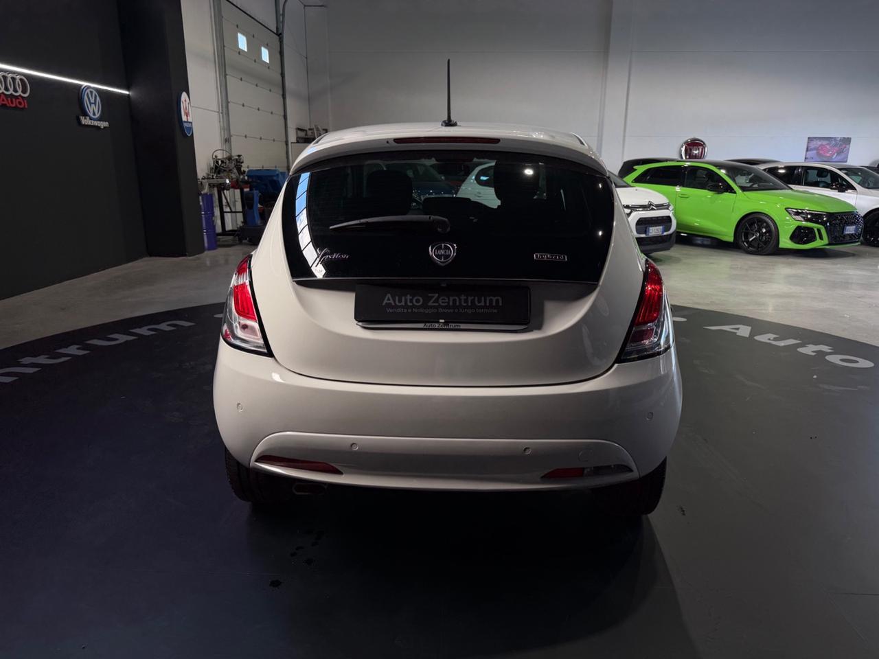 Lancia Ypsilon 1.0 FireFly 5 porte S&S Hybrid Ecochic Gold