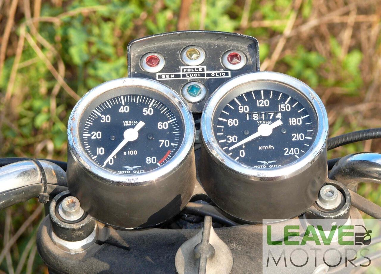 Moto Guzzi V7 SPORT (M1225)