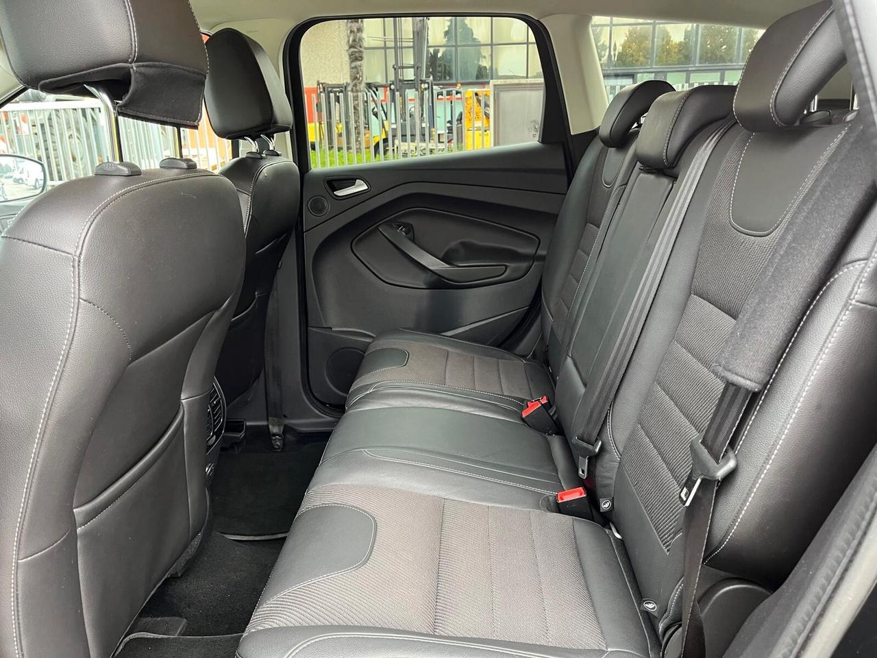 Ford Kuga 2.0 TDCI 140 CV 4WD Powershift