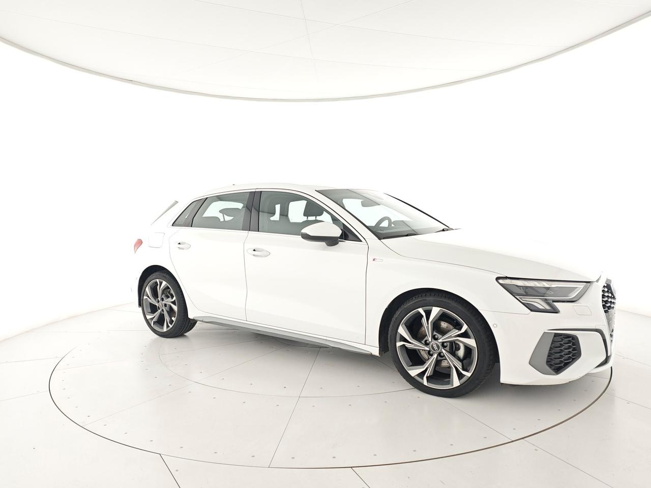 Audi A3 Sedan 35 TDI S tronic line edition