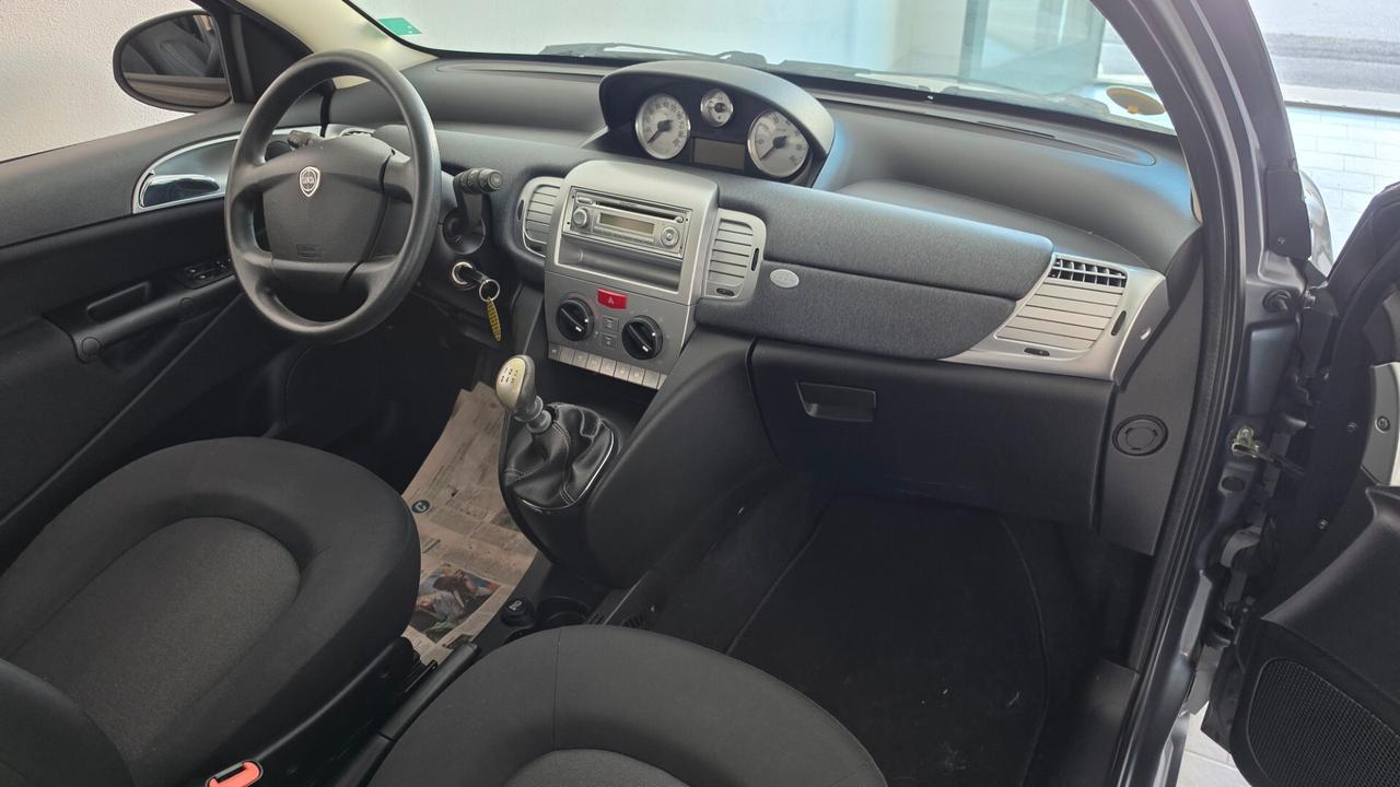 Lancia Ypsilon 1.2 69 B km 58 Mila