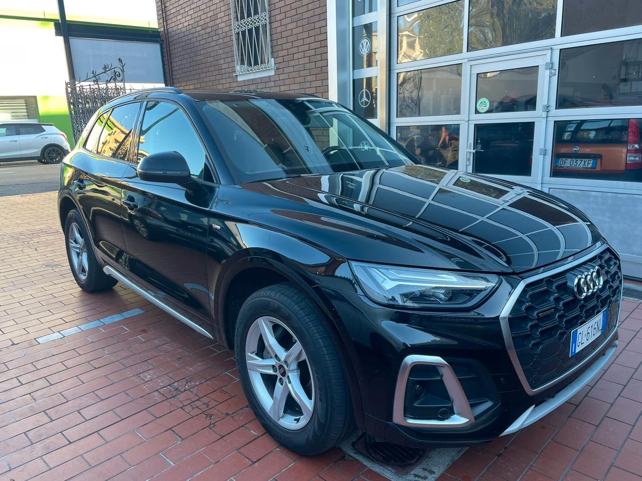 Audi Q5 40 TDI 204 CV quattro S tronic Identity Black