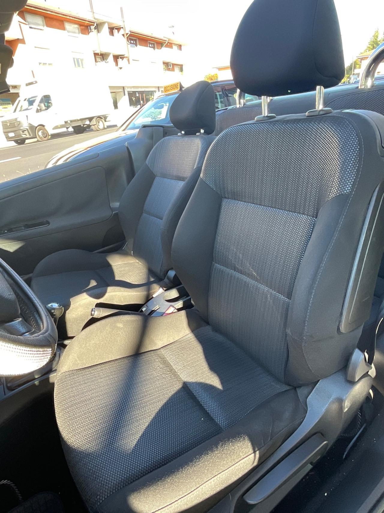 Peugeot 207 1.6 THP 150CV CC Féline