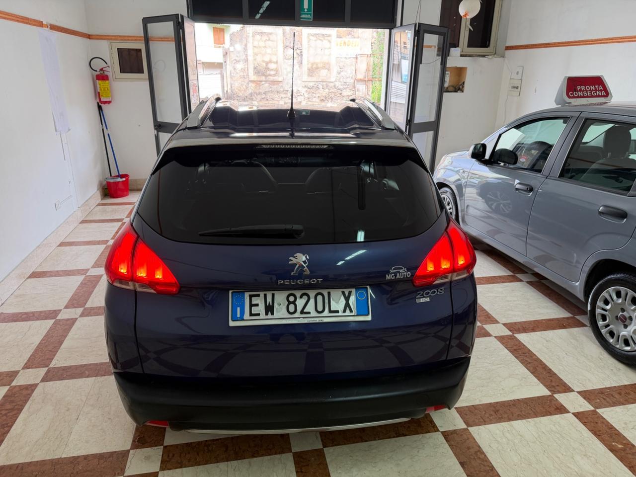 Peugeot 2008 1.6 e-HDi 115 CV Stop&Start Féline