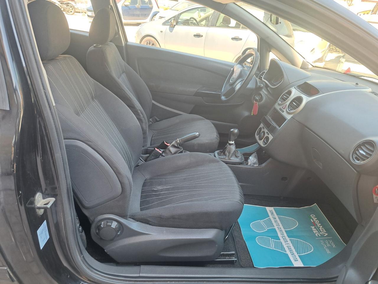 Opel Corsa 1.2 BENZ ,3P/OK NEOPATENTATI