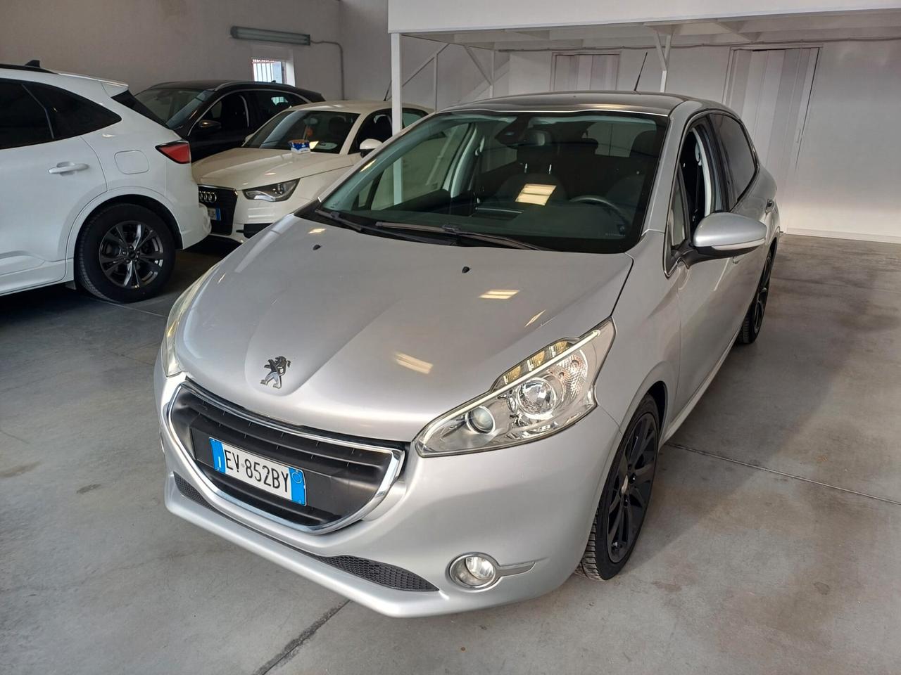 Peugeot 208 1.6 e-HDi 92 CV Stop&Start 5 porte Allure