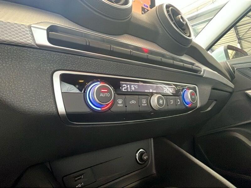 Audi Q2 2.0 30 TDI BUSINESS S TRONIC