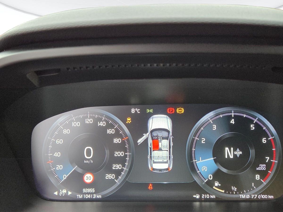 VOLVO XC40 1.5 t2 Momentum Pro