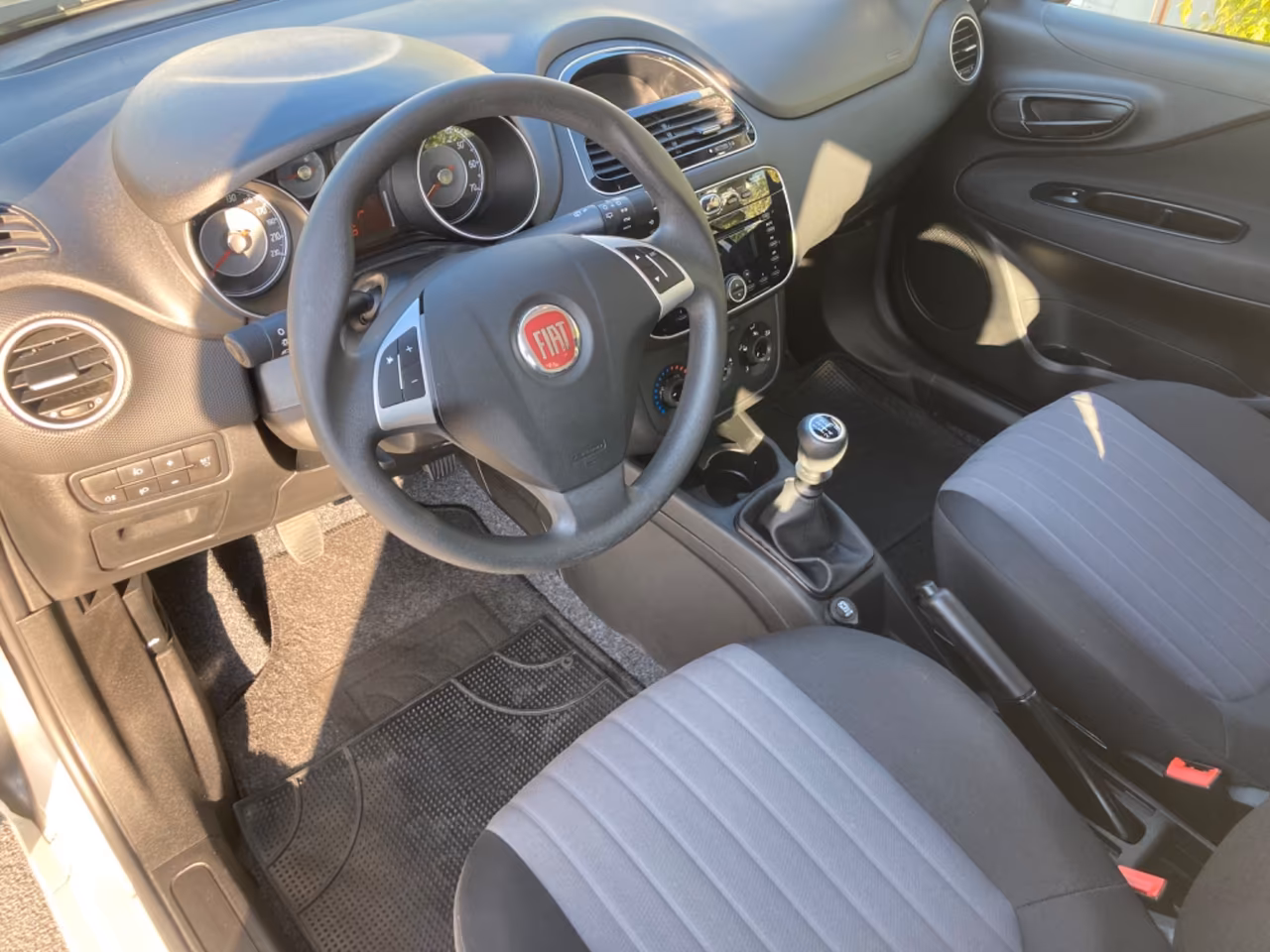 FIAT GRANDE PUNTO (KM 7.238) NUOVA DI FABBRICA