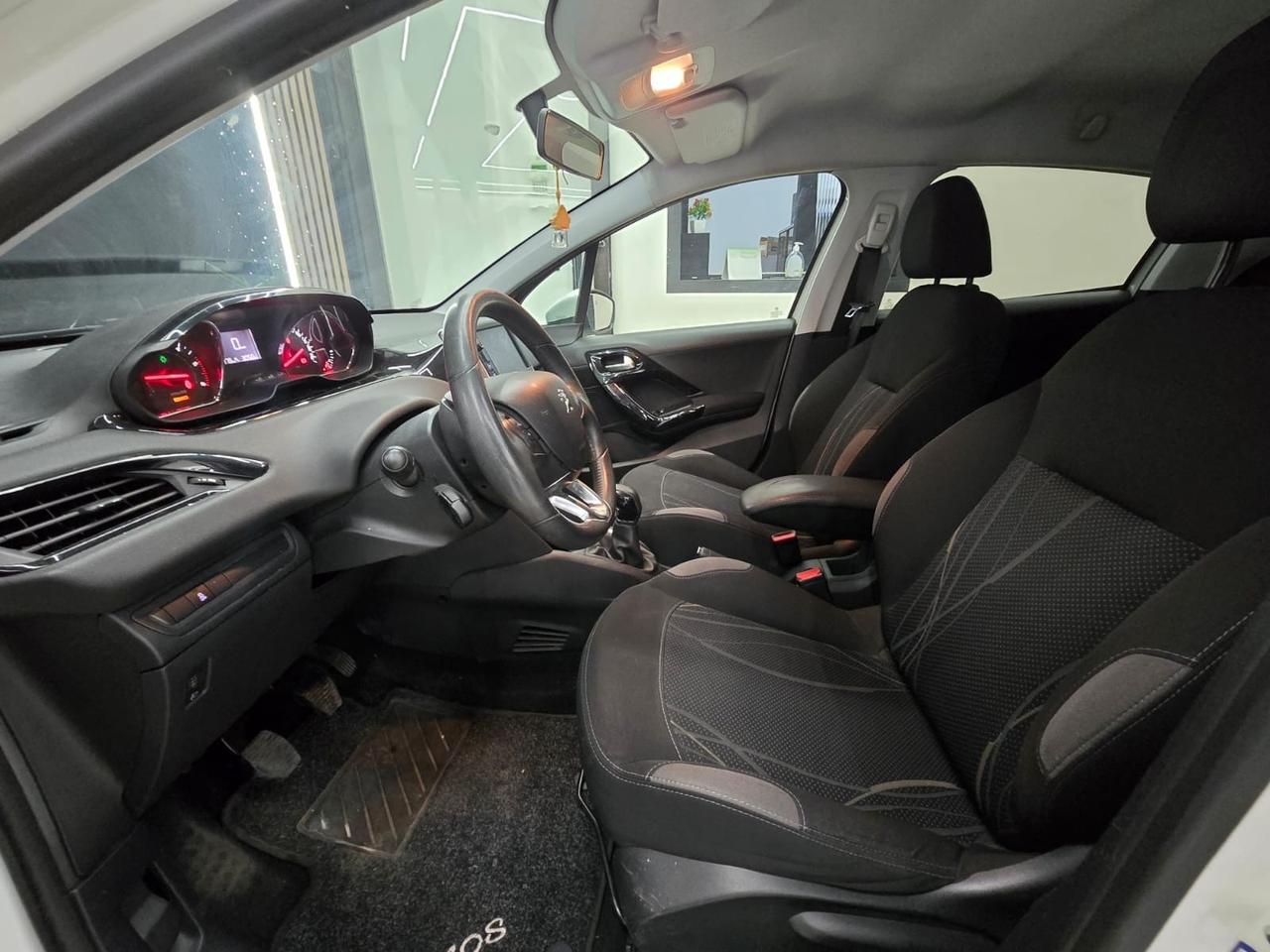 Peugeot 208 1.4 HDi 68 CV 5 porte Access