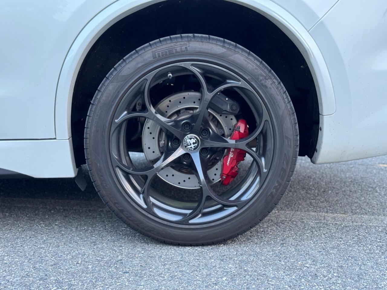Alfa Romeo Stelvio 2.9 Bi-Turbo V6 510 CV AT8 Quadrifoglio