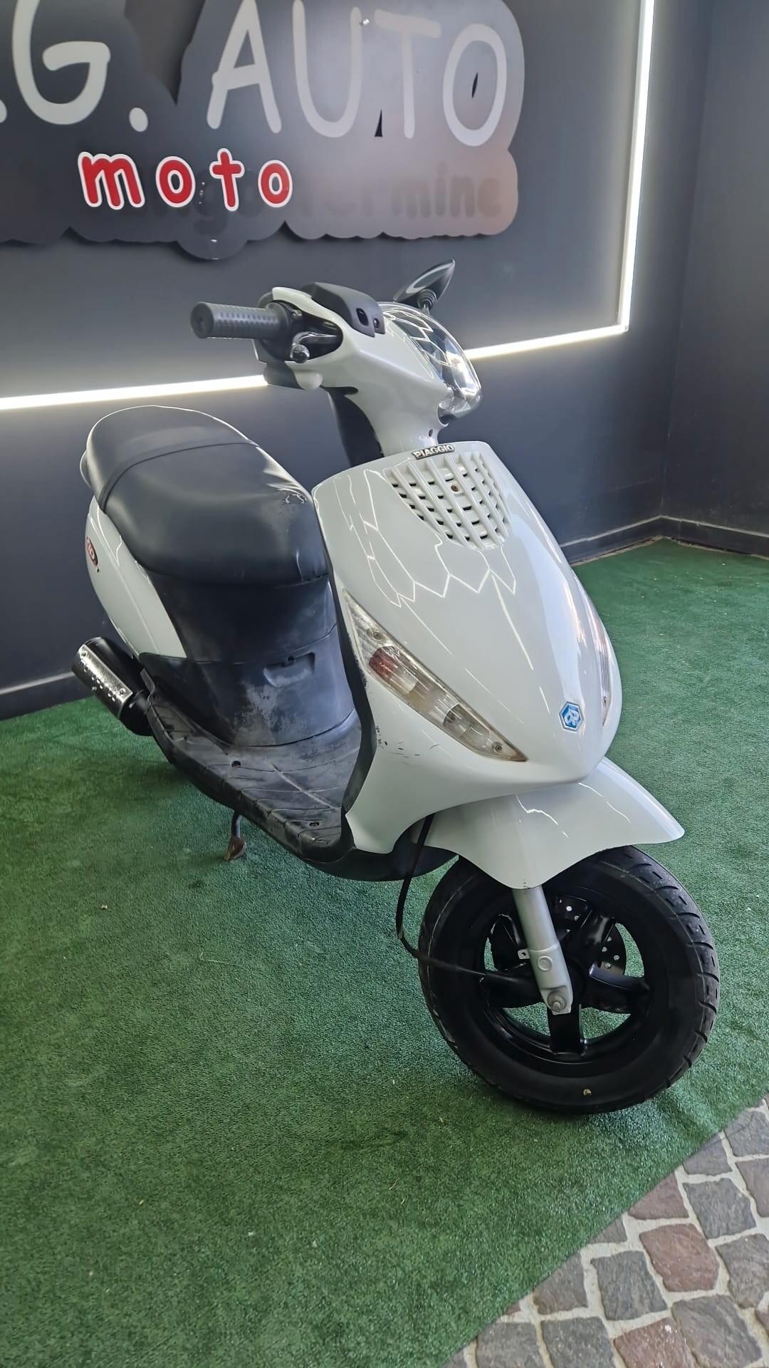 Piaggio Zip 50 BASE