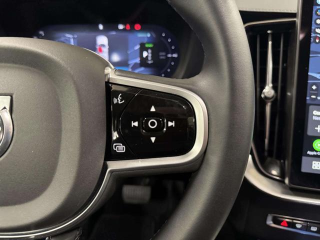 VOLVO XC90 T8 Plug-in hybrid AWD automatico 7 posti Plus Dark