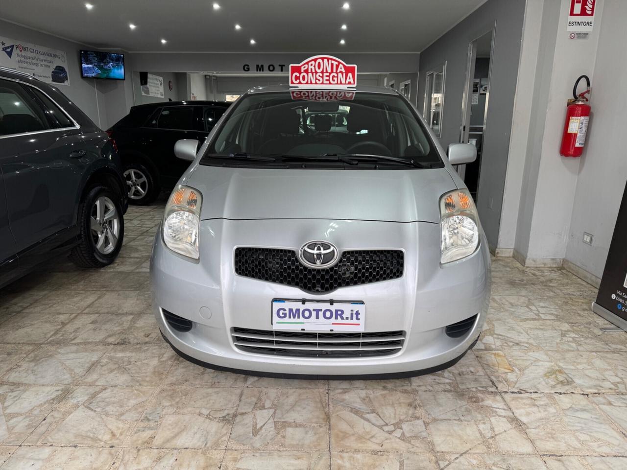 Toyota Yaris 1.0 benzina 5 porte Sol