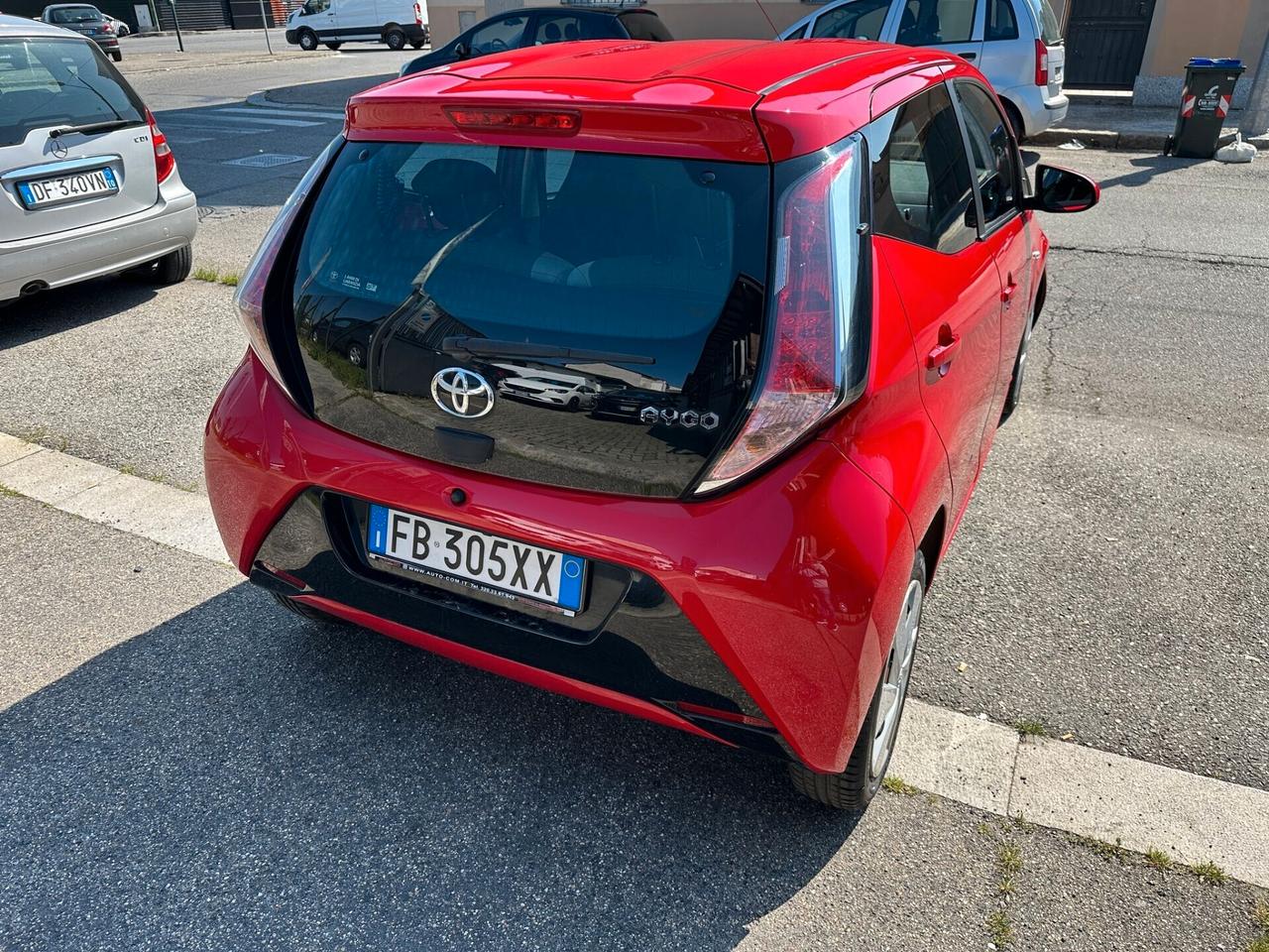 Toyota Aygo 1.0 VVT-i 69 CV 5 porte x-clusiv