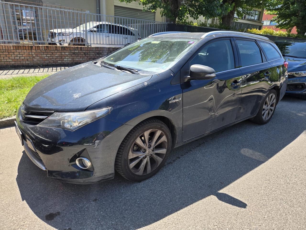 Toyota Auris 1.8 Hybrid Lounge